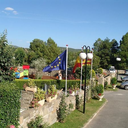 Bungalows Pena Montanesa Аїнса Екстер'єр фото